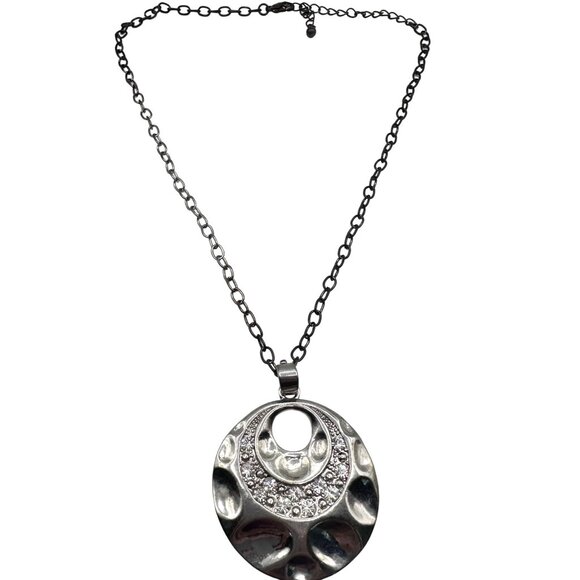 Silver Tone Statement Round Disc Pendant Necklace Sparkly Rhinestones 17" - Picture 4 of 8